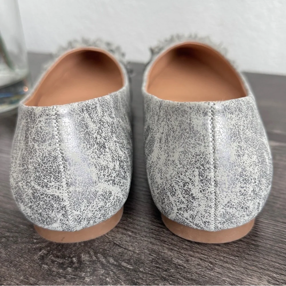 Journee Collection Silver Ruffle Pointed Toe Flats Size 8.5